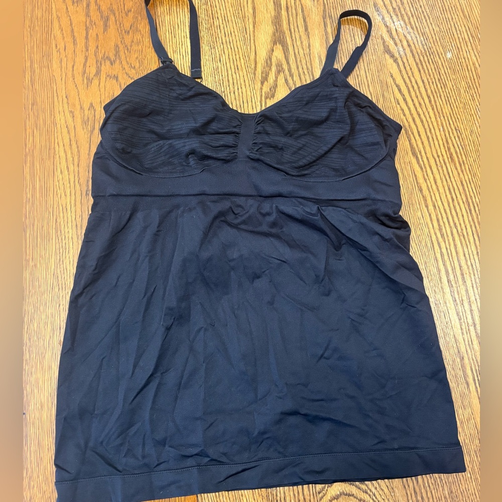 Nursing tank
